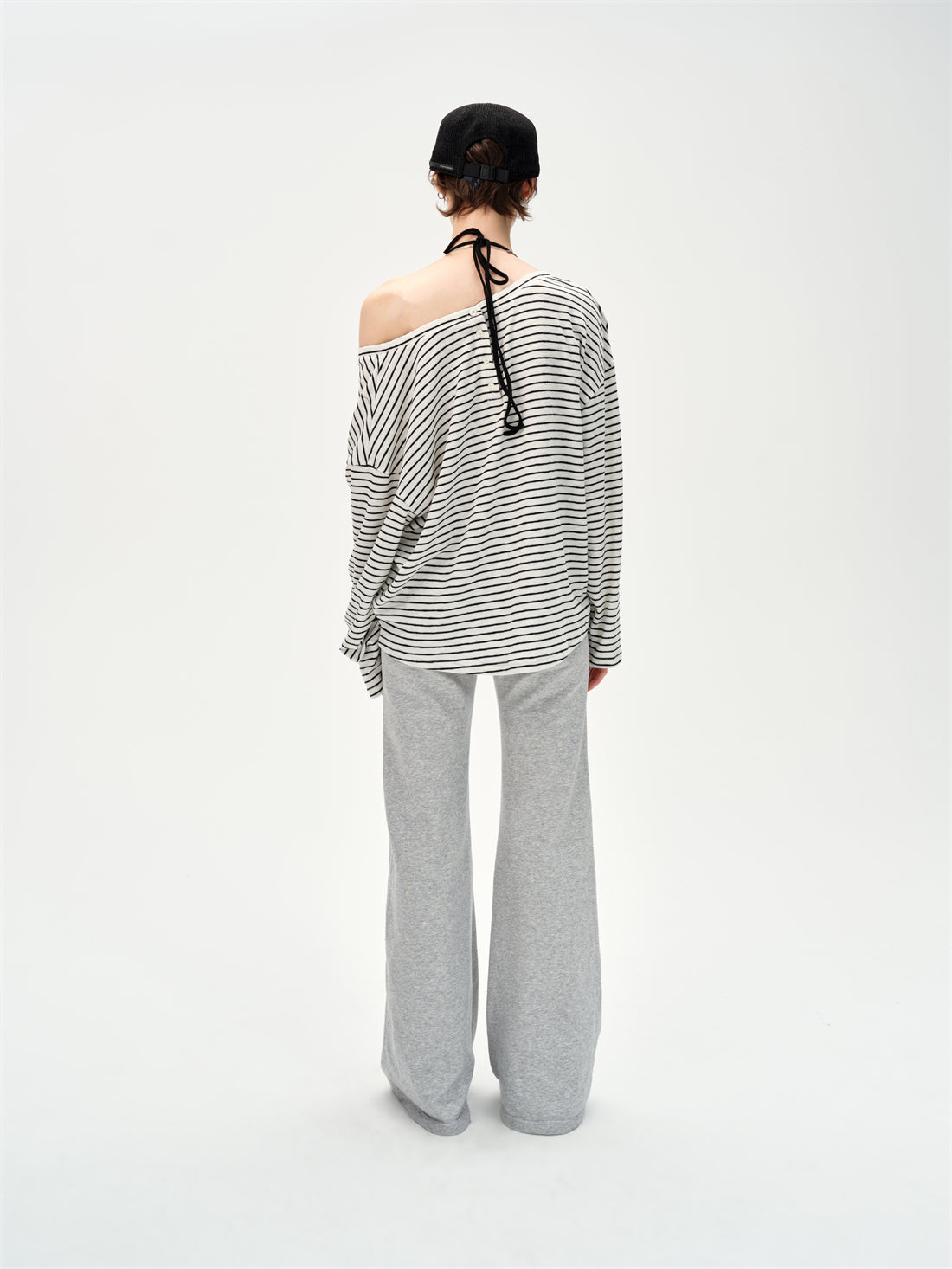 Lazy Off-shoulder Long-sleeved T-shirt CUR0250