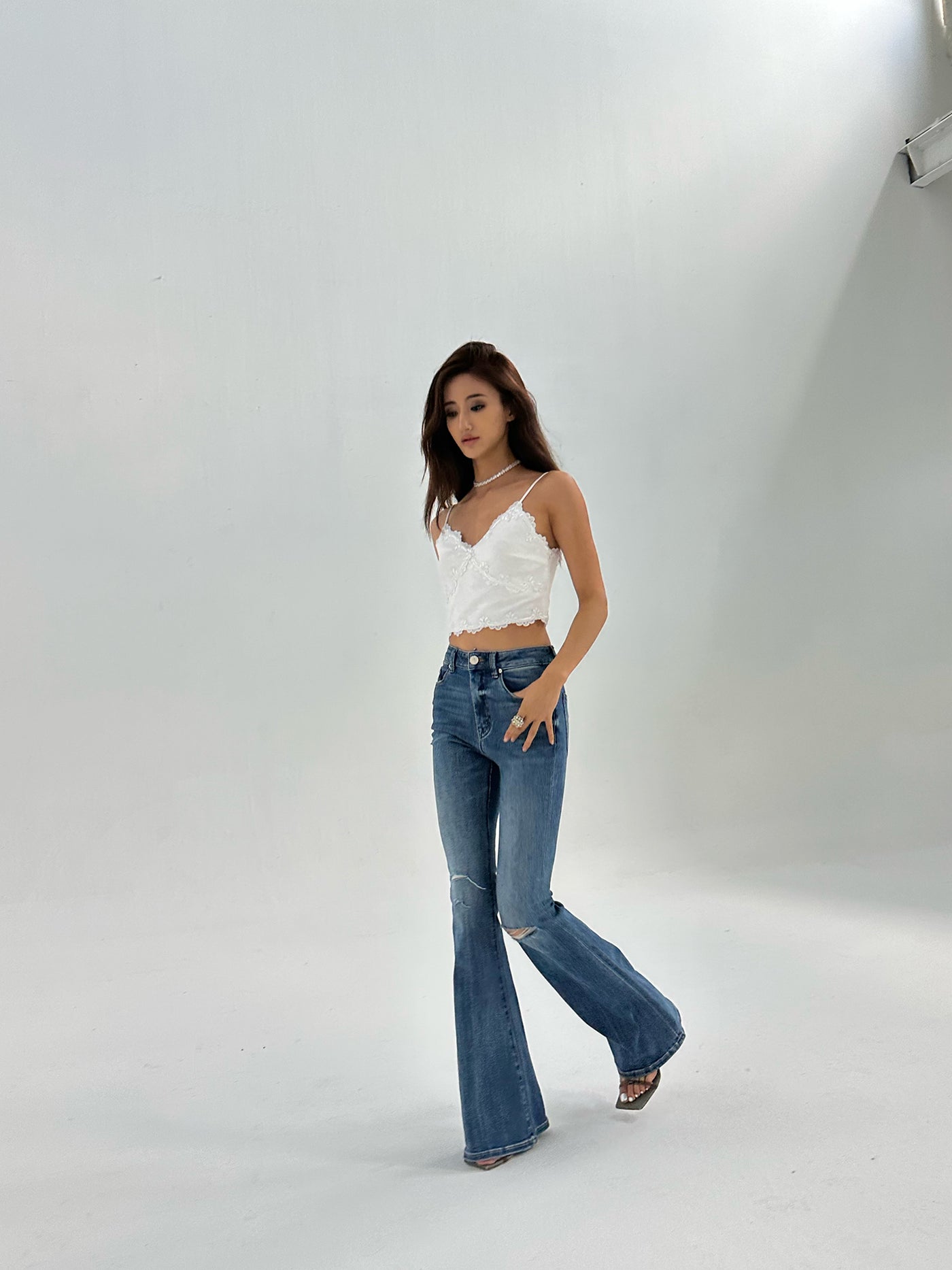Blue High-waist Slim Loose Ripped Micro-flared Jeans SNT0018