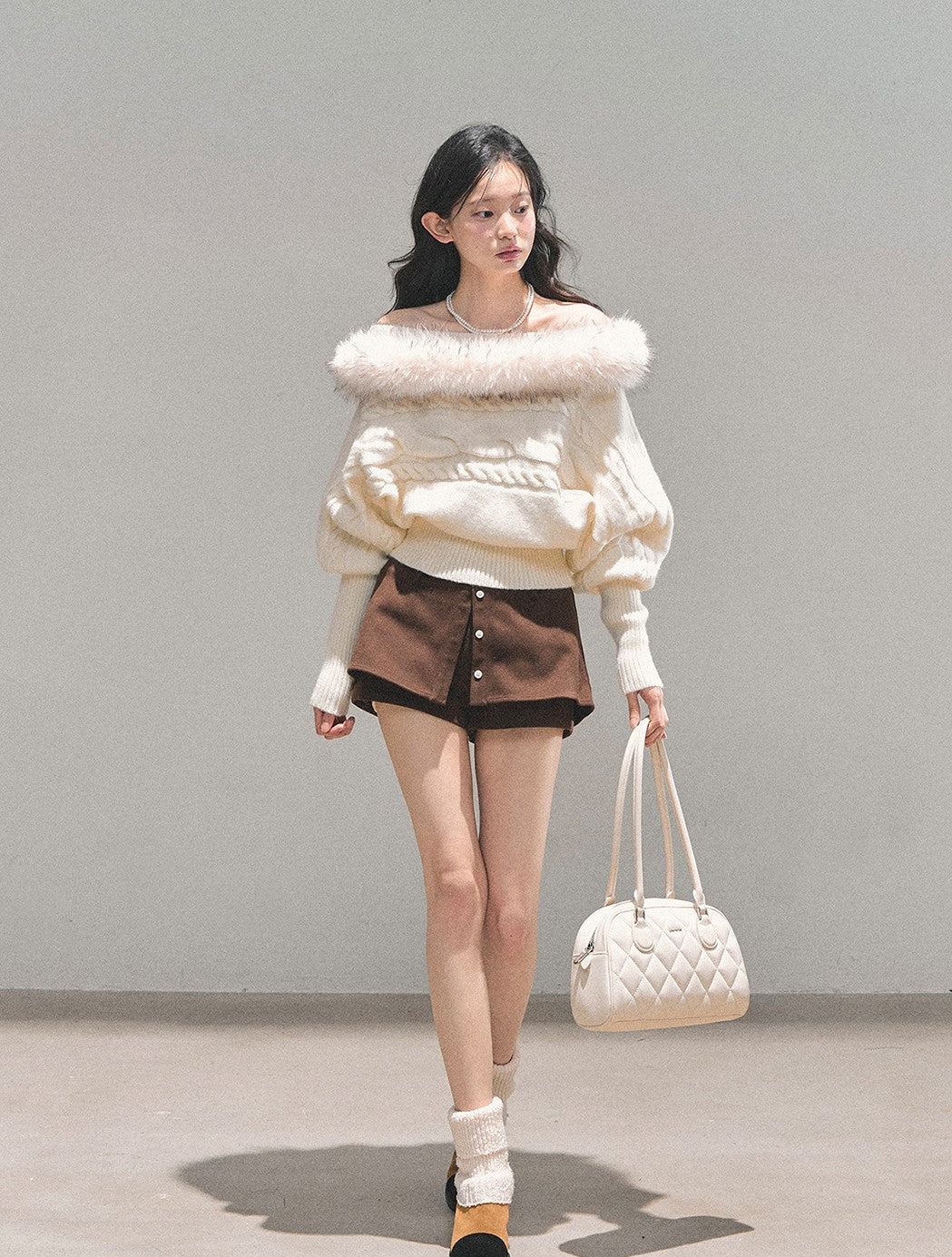 Off-Shoulder Fleece Sweater DIA0709