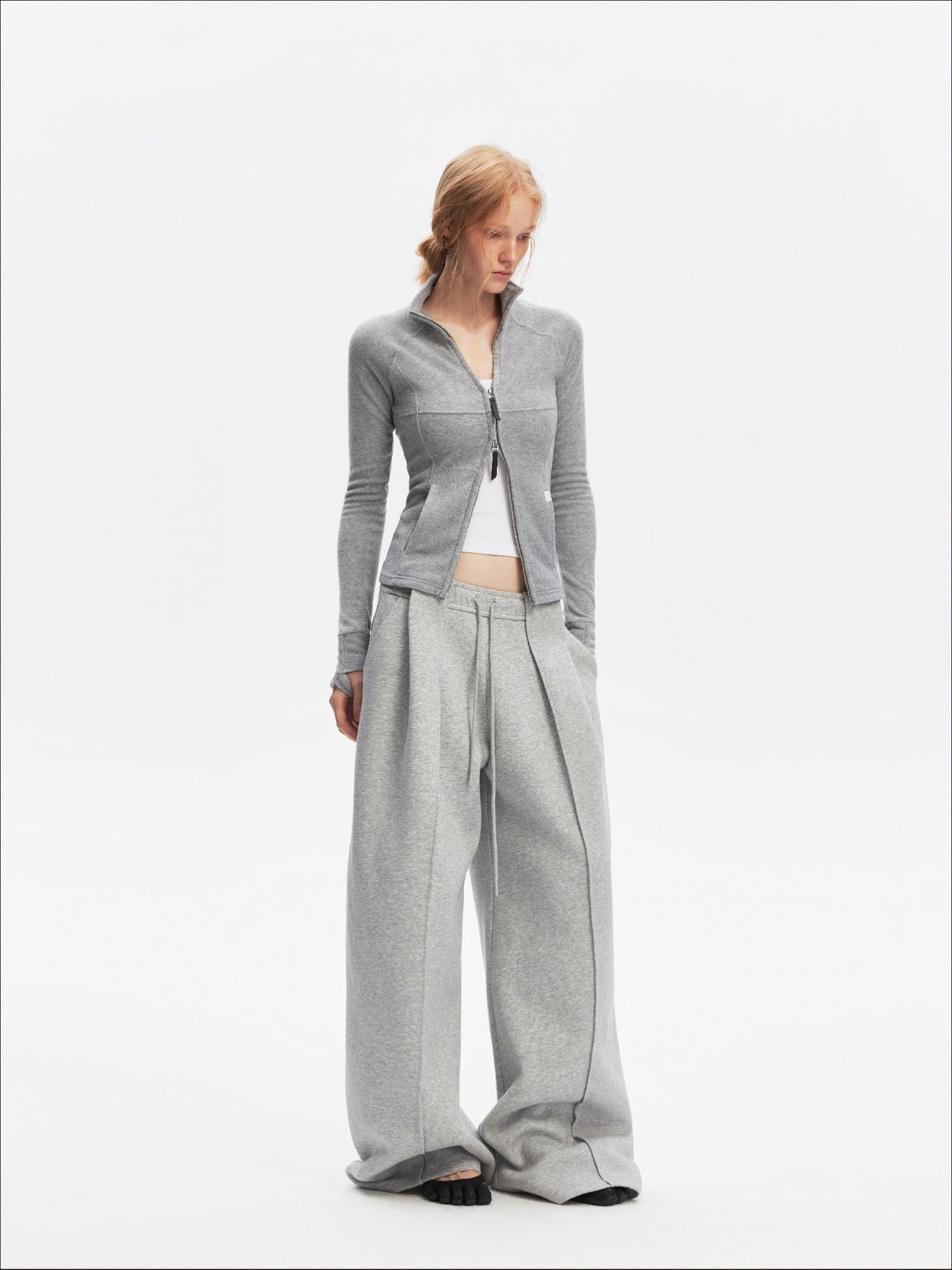 Curved Drape Silhouette Sweatpants SAL0207