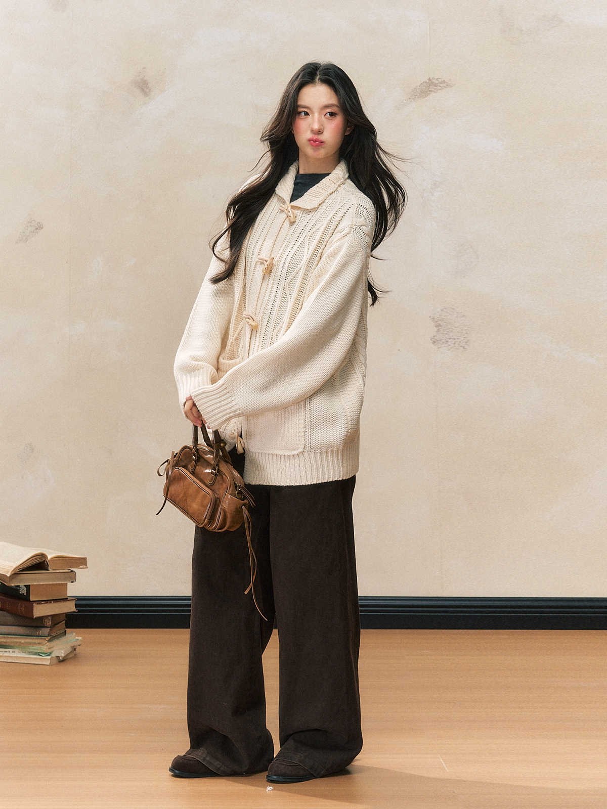 Two-color Lazy Style Horn Button Knitted Cardigan SHI0095