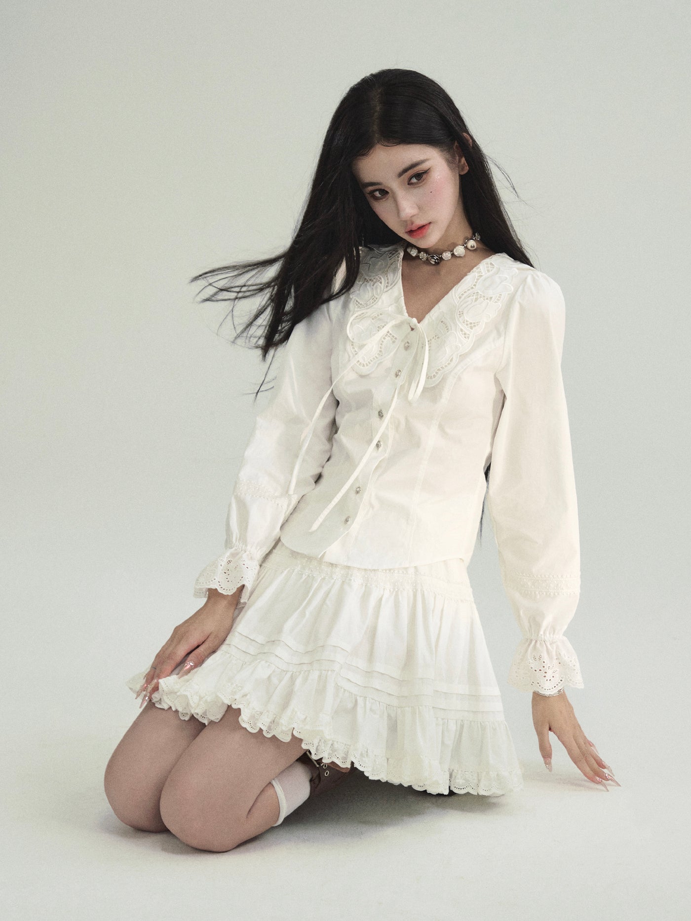 Palace White Lace Large Collar Shirt/Skirt FRA0200