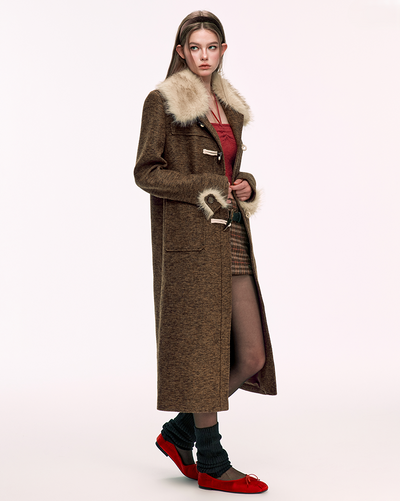 Retro Detachable Fur Collar Horn Button Long Coat WOO0136