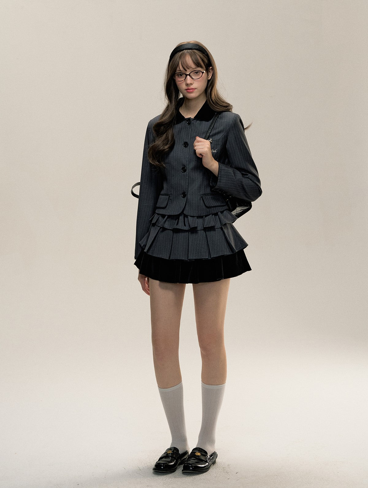 Gray Striped Suit Jacket/Cake Pleated Skirt SUN0080