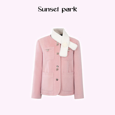 No Collar Rose Metal Buckle Pocket Jacket with Rose Motif Scarf & Shaped Pleated Skirt SUN0008