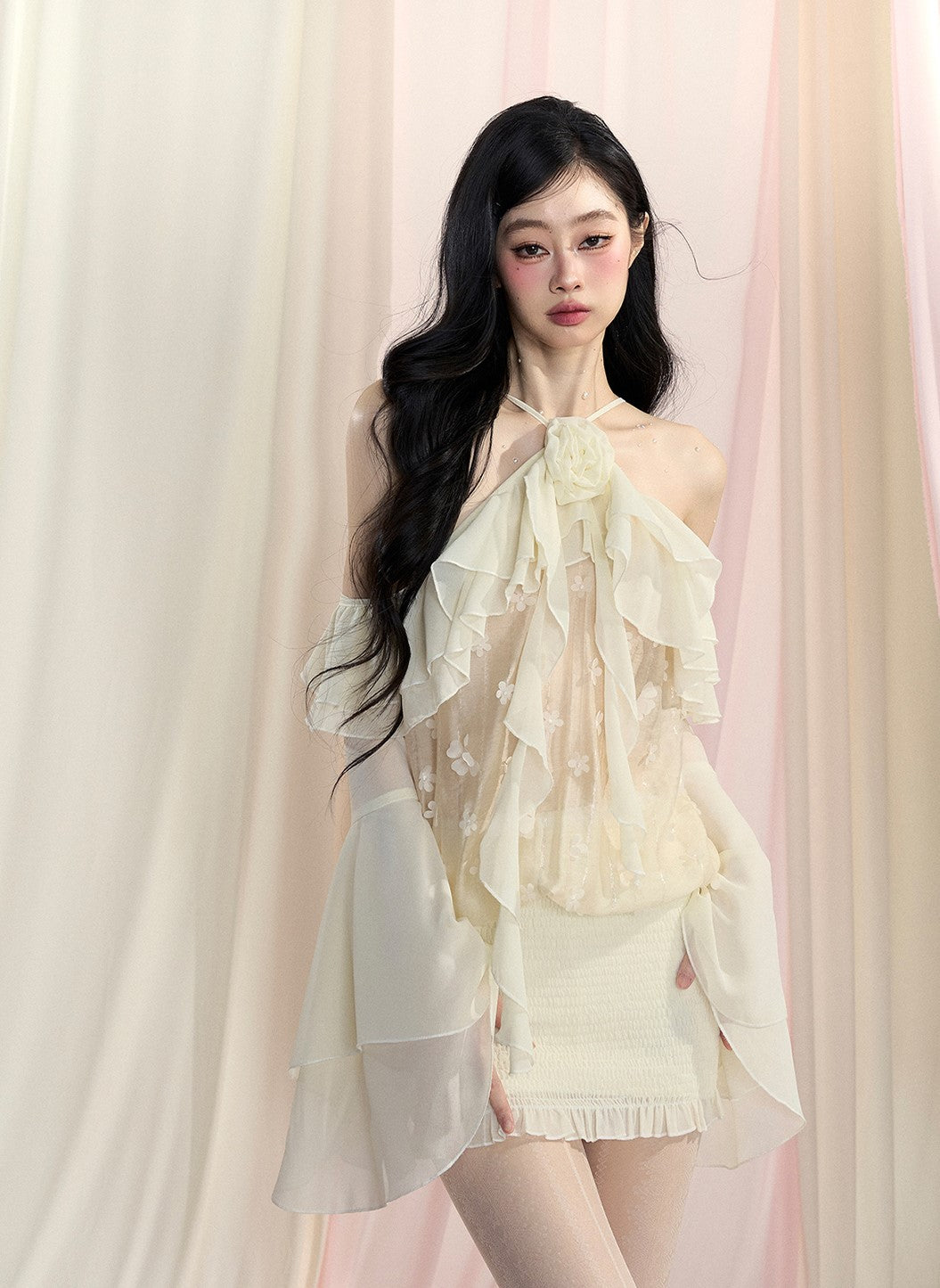크림 퍼프 얇은 명주 그물 홀터 넥 드레스 DIA0437