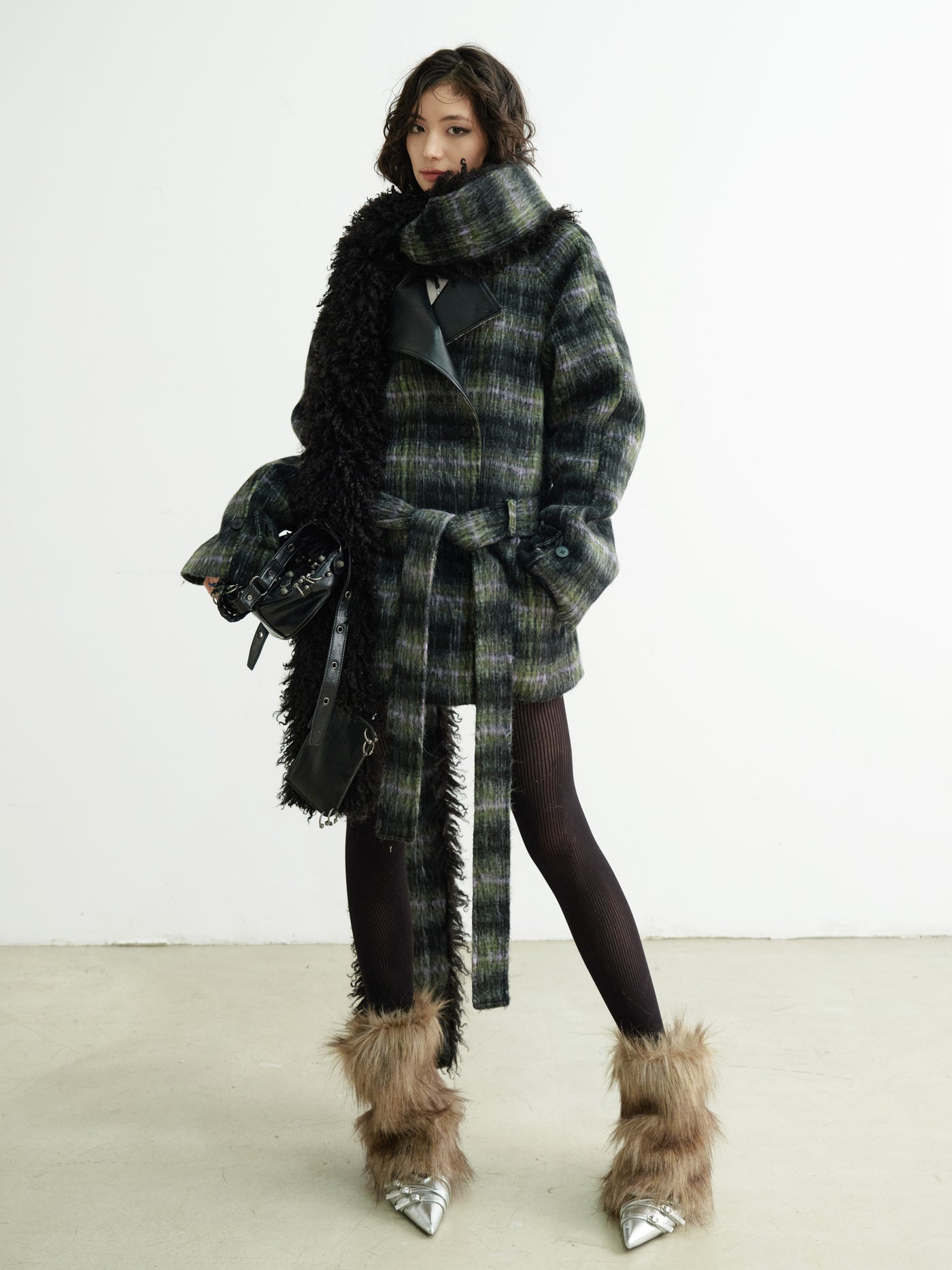 Retro Super Long Fur Scarf Plaid Coat JNY0204