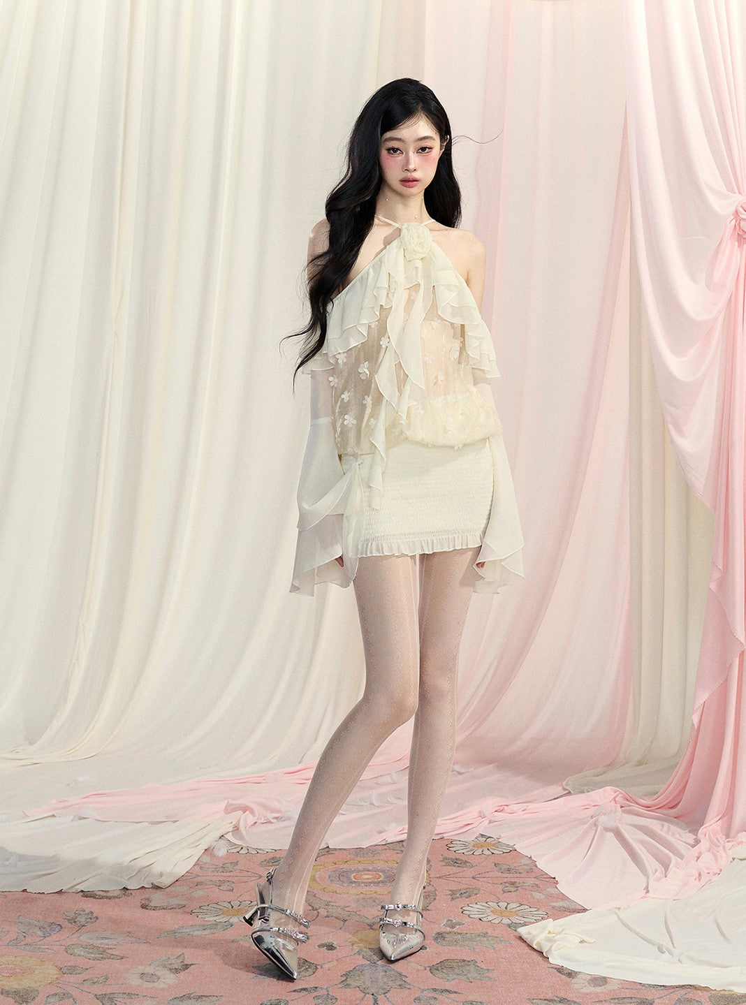 크림 퍼프 얇은 명주 그물 홀터 넥 드레스 DIA0437