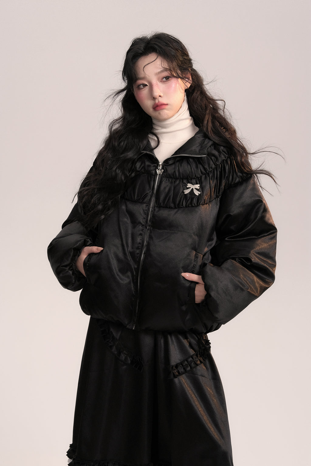 Hooded Silk Texture Pleated Down Jacket AOO0044