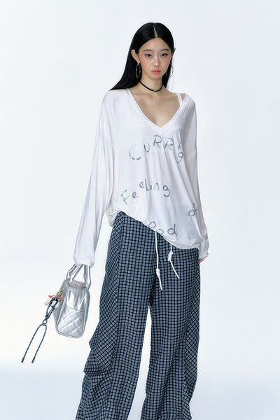 Letter Print V-Neck Loose Silhouette Top CUR0130