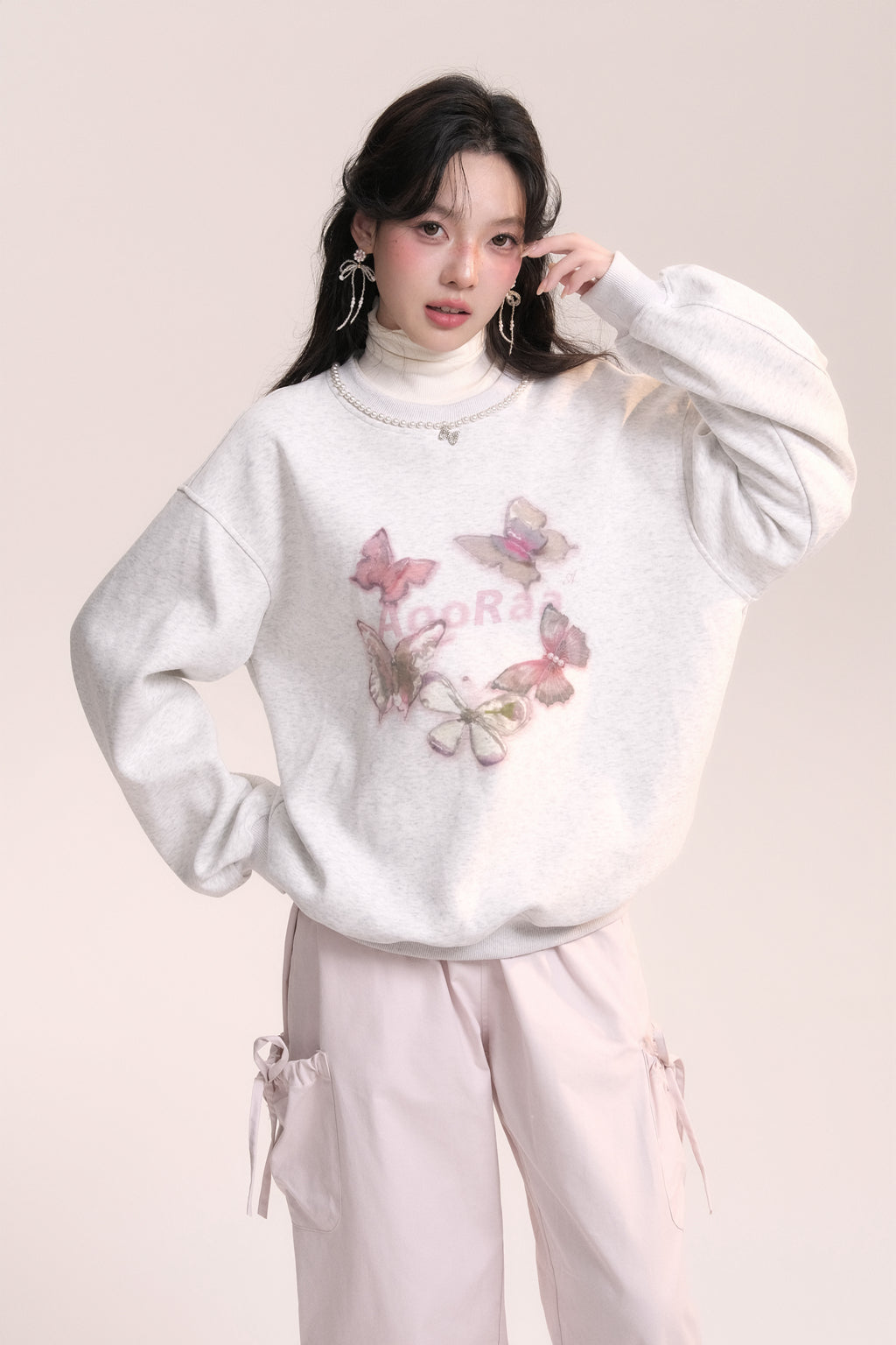 Pearl Necklace Design Butterfly Pattern Sweat Top AOO0035