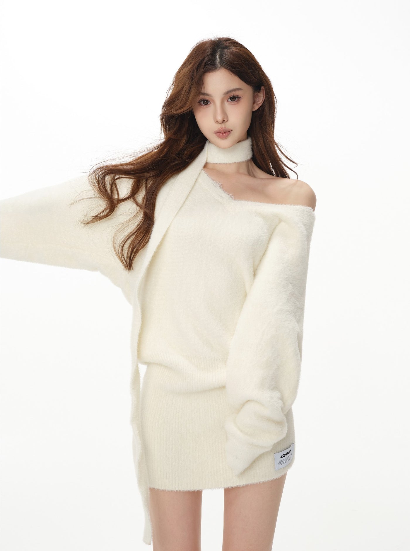 Oblique Shoulder V-neck Sweater CYN0018