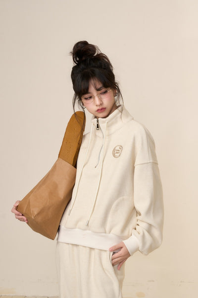 Almond White Badge Sports Sweatshirt+Pants CHI0010