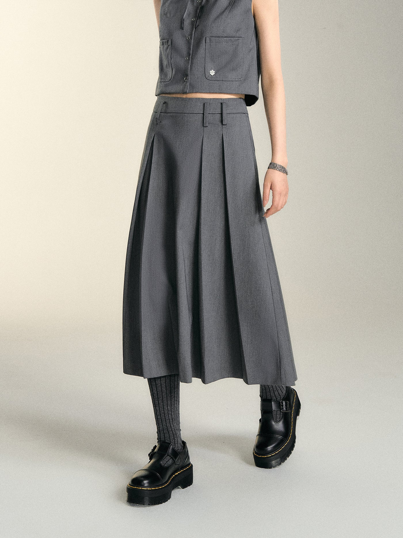 Asymmetric Gray Skirt SOM0090