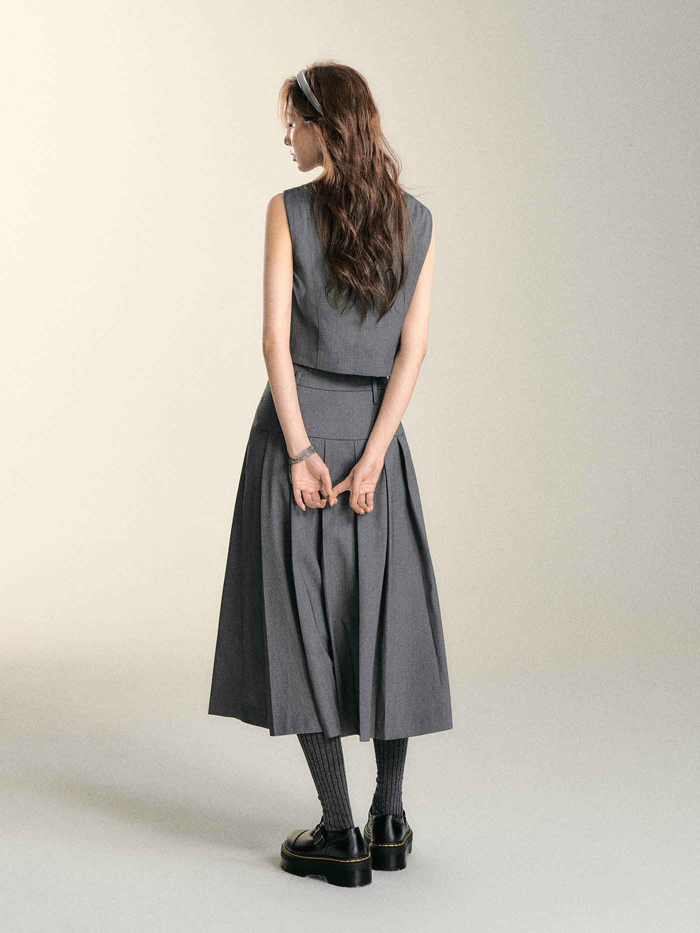 Asymmetric Gray Skirt SOM0090