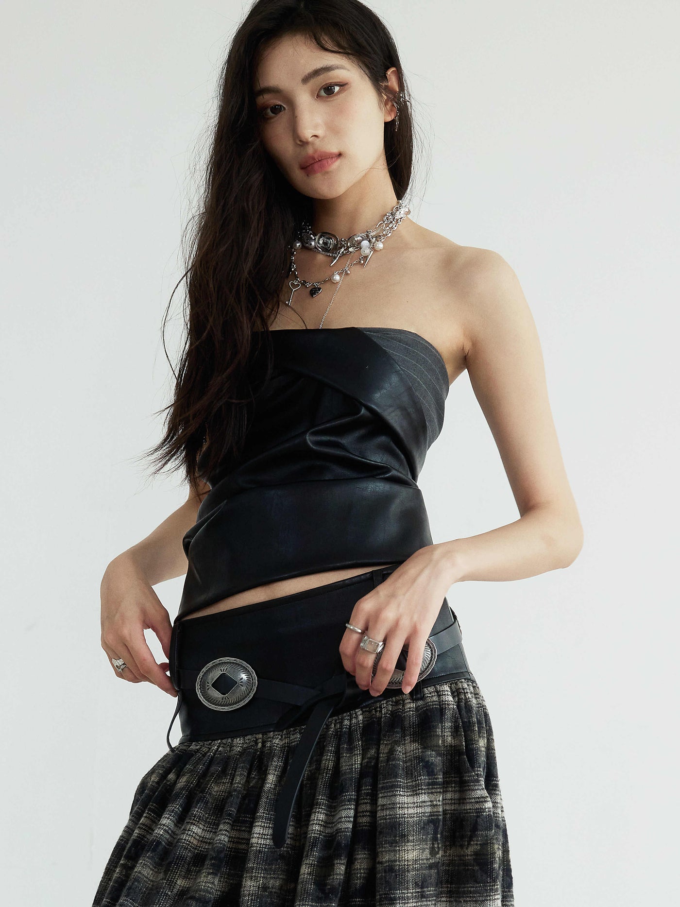 Leather stitch twisted pleated tube top JNY0171