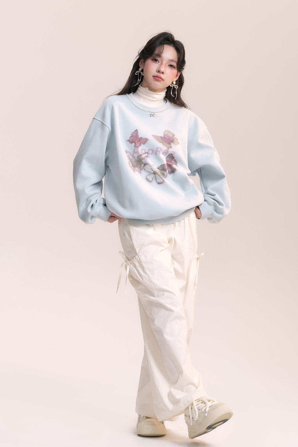 Pearl Necklace Design Butterfly Pattern Sweat Top AOO0035