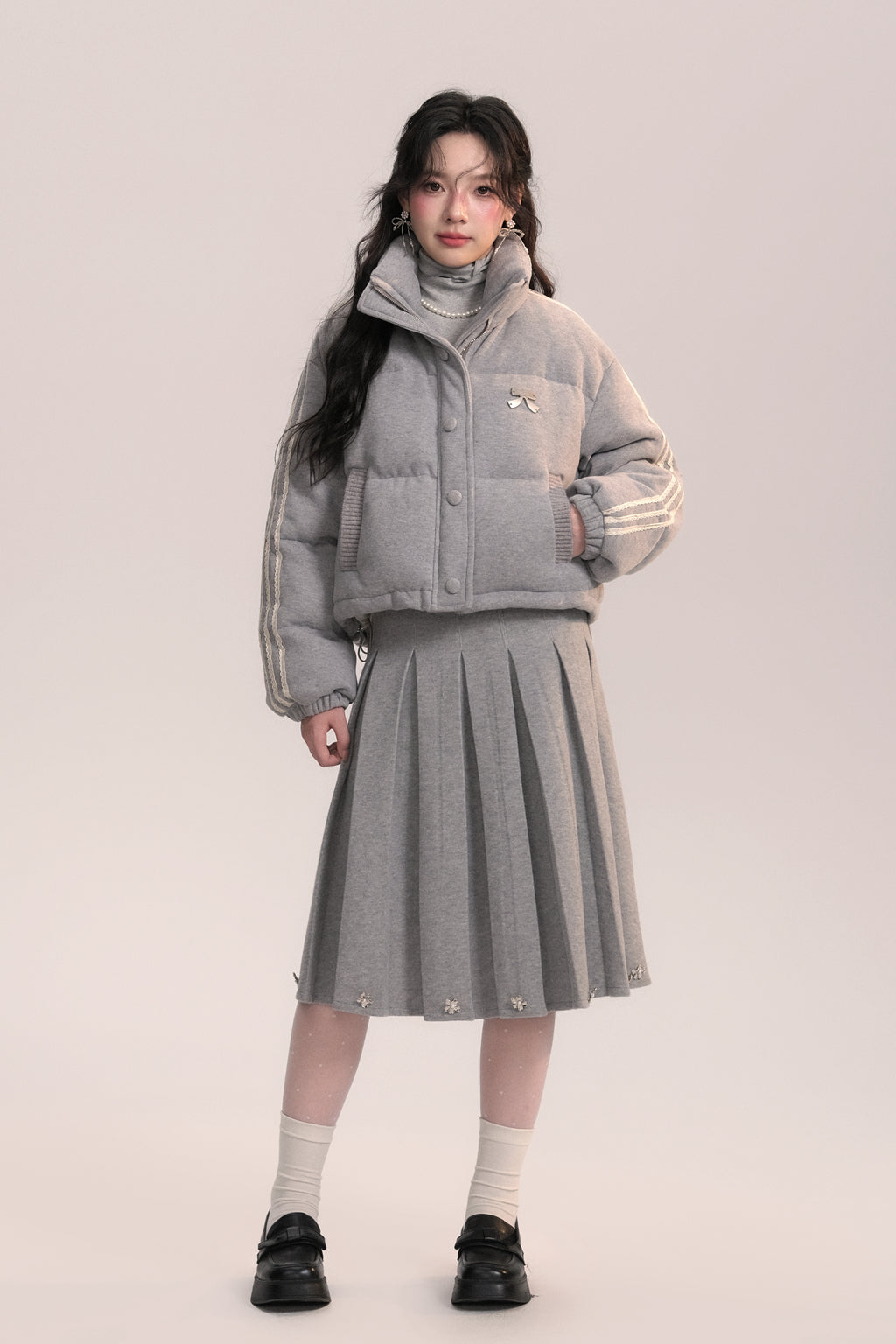 Soft Light Ballet Style Gray Knitted Down Jacket AOO0047