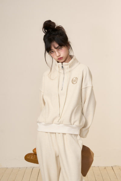 Almond White Badge Sports Sweatshirt+Pants CHI0010