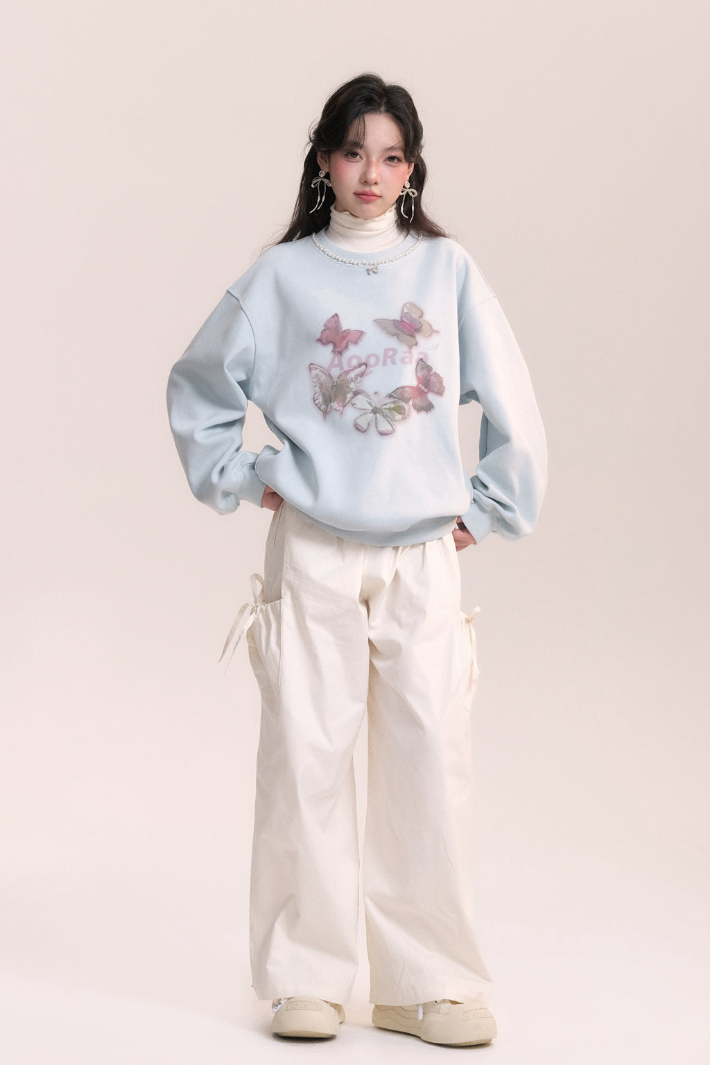 Pearl Necklace Design Butterfly Pattern Sweat Top AOO0035