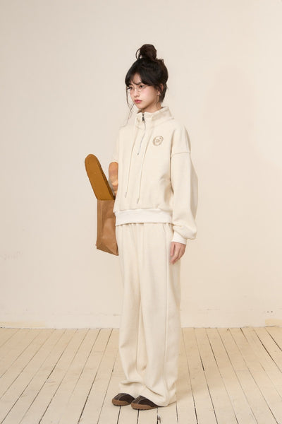 Almond White Badge Sports Sweatshirt+Pants CHI0010