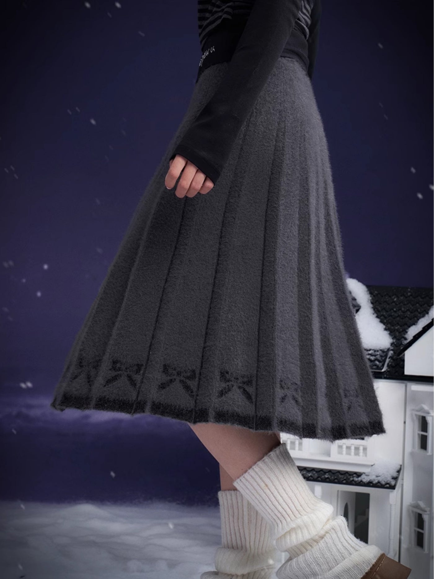 Bow Knitted Pleated Mid-length Skirt SAG0222