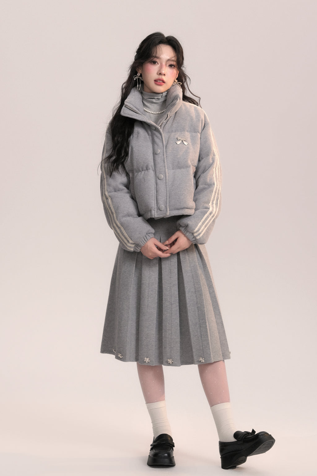 Soft Light Ballet Style Gray Knitted Down Jacket AOO0047