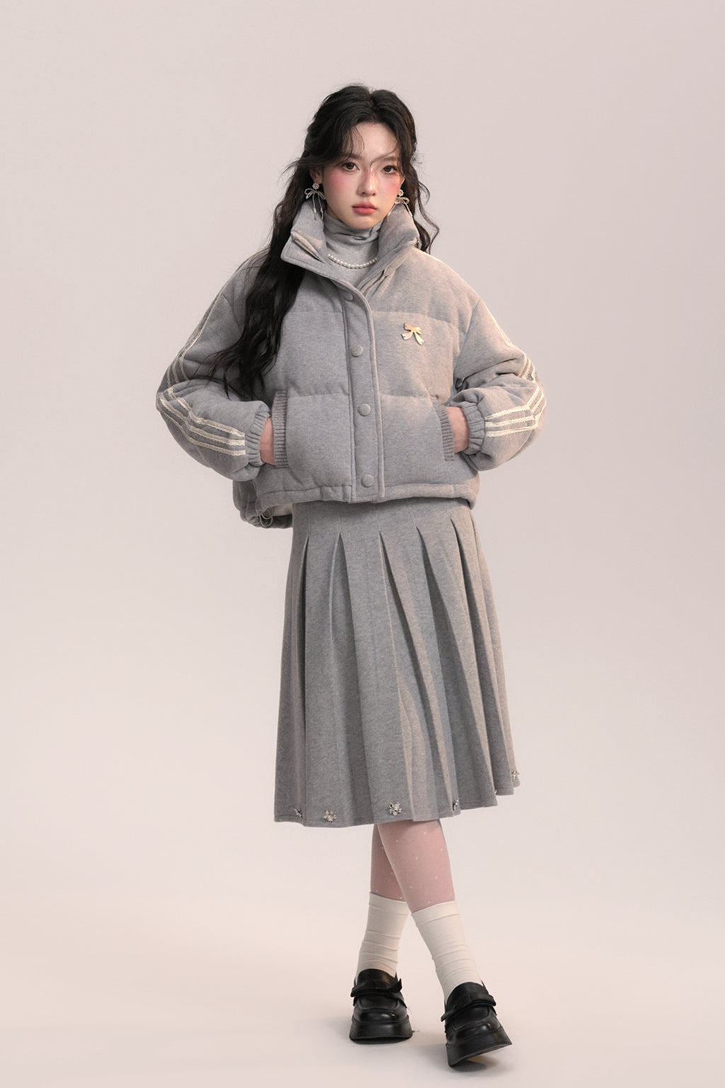 Soft Light Ballet Style Gray Knitted Down Jacket AOO0047