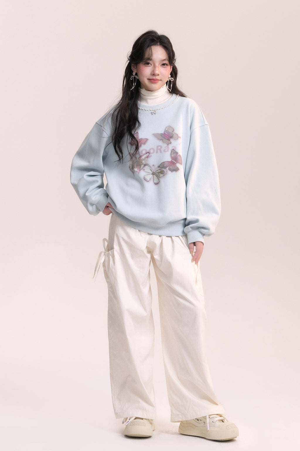 Pearl Necklace Design Butterfly Pattern Sweat Top AOO0035