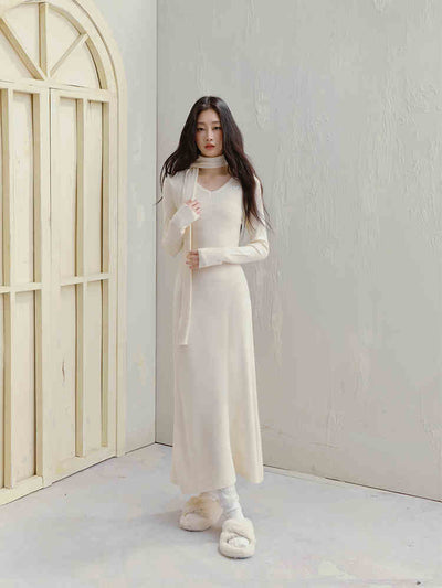 Melody Original French Lazy Style V-neck Slim Fit Knitted Long Dress SAL0088