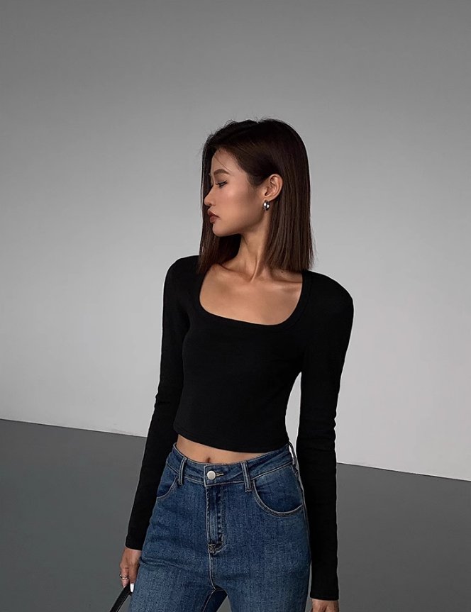 Retro Square Neck Slim-fitting Short Sweater OUS0018