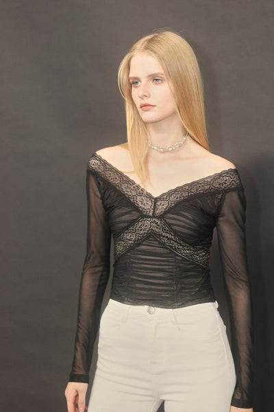 Off-shoulder Design Mesh Lace Stitching V-neck Slim Long-sleeved Shirt SNT0033