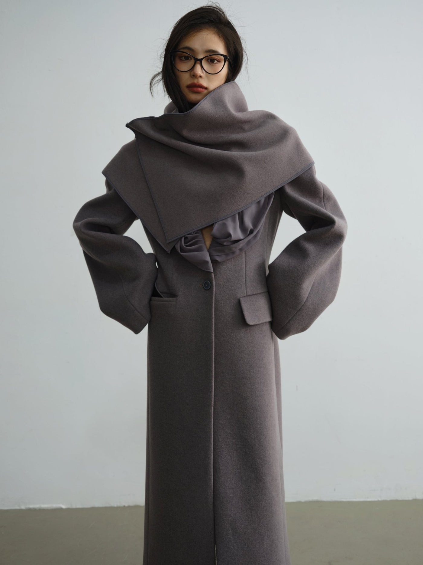 Ultra-low Collar Imitation Silk Woolen Coat JNY0082